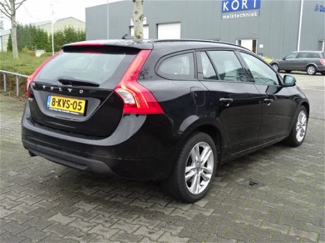 Volvo V60 - D3 164pk Automaat Navi Pdc v+a - 1