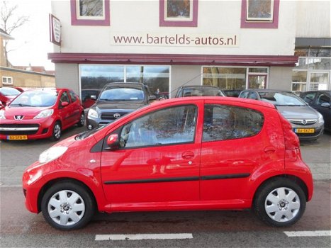 Peugeot 107 - 1.0 12V 68PK 5D XS met grote beurt - 1