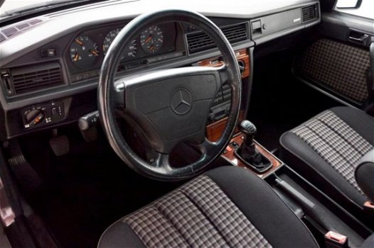 Mercedes-Benz 190-serie - 2.5 Turbo Diesel Class uitvoering, TopstaatBovag Bedrijf - 1