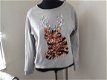 Mooie grijze sweater/shirt met glitter kerstpoes H&M mt M - 1 - Thumbnail