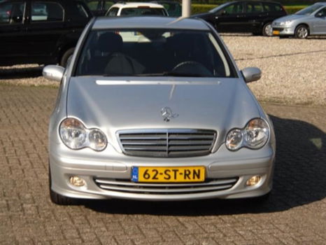 Mercedes-Benz C-klasse - 180 K. CLASSIC 105 kW (143 pk) Climate Control - 1