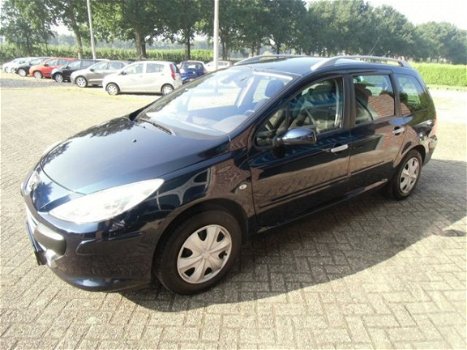 Peugeot 307 SW - 1.6 HDIF PREMIUM 7-Persoons - 1