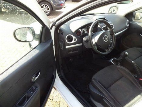 Renault Clio - 1.5 DCI Collect 5-Deurs AIRCO CRUISE NETTE AUTO - 1