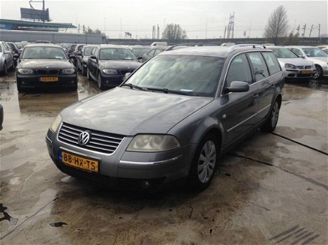 Volkswagen Passat - 2.5 TDI 4Motion Highline - 1