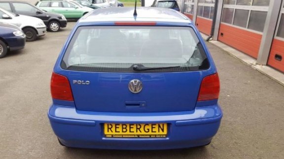 Volkswagen Polo - 1.0 MPI - 1