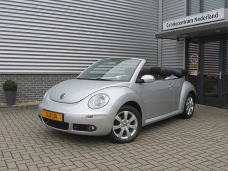 Volkswagen New Beetle Cabriolet - 1.6 (10 x beetle c. op voorraad) Highline - 1