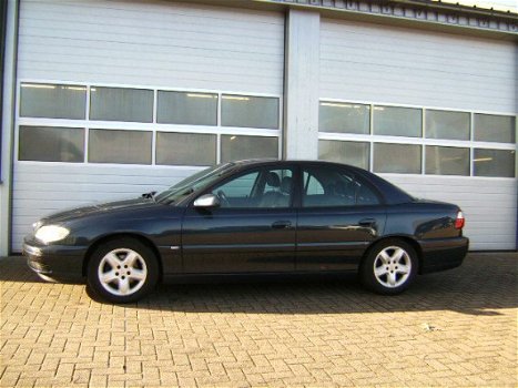 Opel Omega - 2.2 DTI SDN - 1