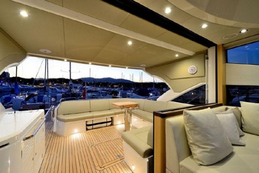 Sunseeker Predator 57 (2016) - 2