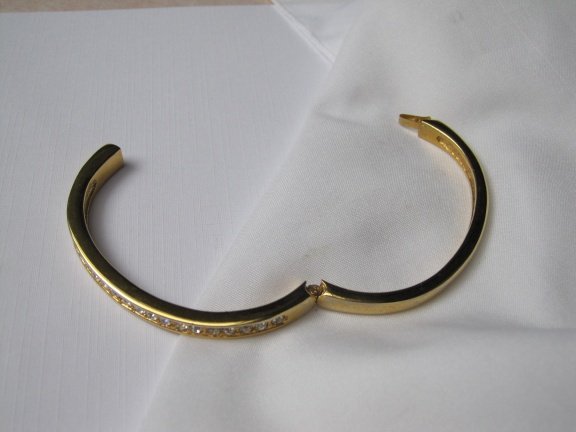 Armband Roman goudkleurig met swarovski kristal in doosje 5.8x4.8 cm - Afbeelding 7