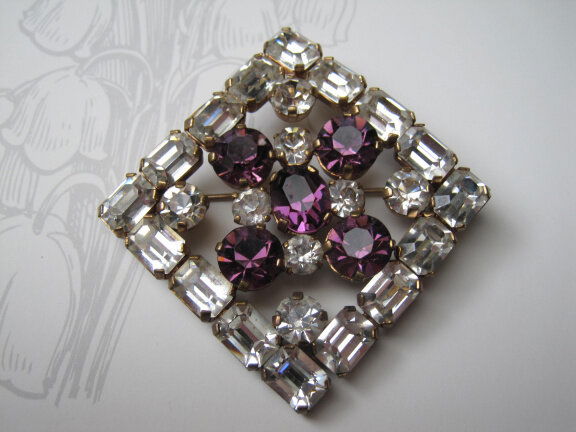 Broche bronskleurig punt care model met heldere en paarse kristal rijnstenen 5.5x5.3 cm - Afbeelding 5