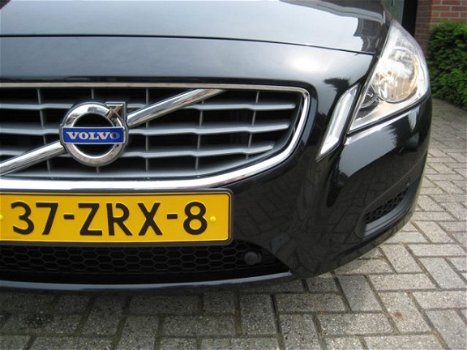 Volvo V60 - T3 150 Pk Business Edition Schuifdak - 1