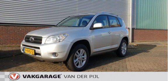 Toyota RAV4 - 2.0 VVTi - 1