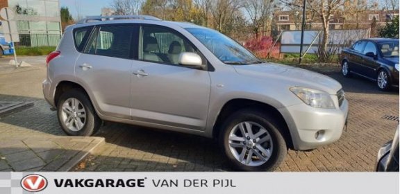 Toyota RAV4 - 2.0 VVTi - 1