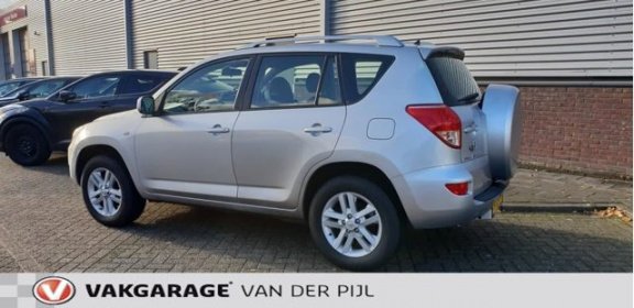 Toyota RAV4 - 2.0 VVTi - 1