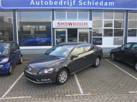 Volkswagen Passat - 1.6 TDI Comfl.Ex.Ed - 1