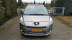 Peugeot 5008 - 1.6 THP Blue Lease Executive 7p - 1 - Thumbnail