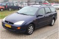 Ford Focus Wagon - 1.6-16V Trend - 1 - Thumbnail