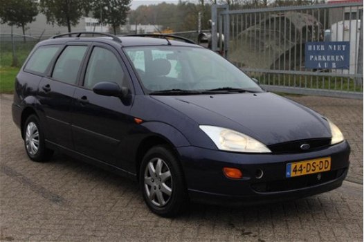 Ford Focus Wagon - 1.6-16V Trend - 1