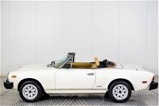 Fiat 124 Spider - Pininfarina Europe Azzurra