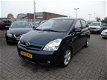 Toyota Corolla Verso - 2.2 D-4D Luna 177 pk Zeer goed onderhouden - 1 - Thumbnail