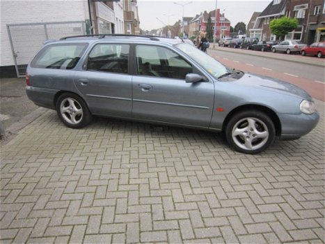 Ford Mondeo Wagon - 2.5-24V V6 Ghia - 1