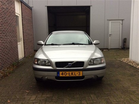 Volvo S60 - 2.4 - 1