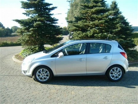 Opel Corsa - 1.4-16v AUTOMAAT - COSMO - 1