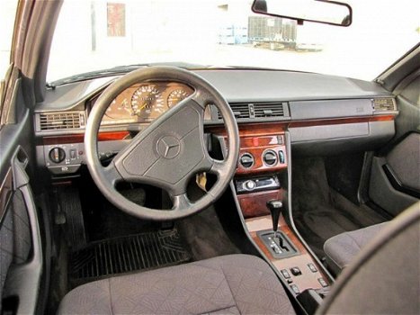 Mercedes-Benz E-klasse - 200 Elegance | 312.865 km | N.A.P - 1