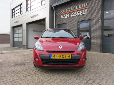 Renault Clio - 1.5 DCI PARISIENNE 85000km - 1