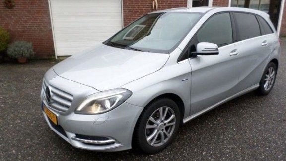 Mercedes-Benz B-klasse - Mercedes Benz 180 CDI Ambition 1e EIG/ NIEUW APK/ AUT/NAVI/ EX BTW - 1