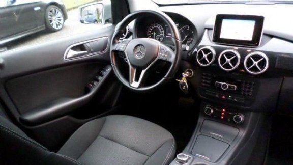 Mercedes-Benz B-klasse - Mercedes Benz 180 CDI Ambition 1e EIG/ NIEUW APK/ AUT/NAVI/ EX BTW - 1