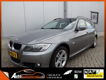 BMW 3-serie Touring - 318D CORPORATE LEASE HIGH EXECUTIVE Leer Navi Trekhaak - 1 - Thumbnail