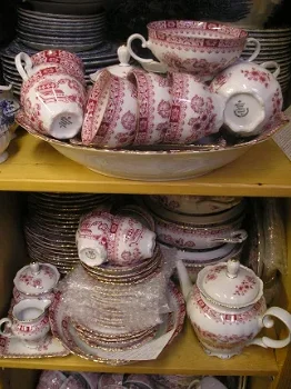 THERESIA servies van Seltmann-Weiden in rood. - 1