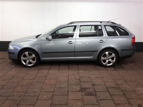 Skoda Octavia - 2.0 TDI 140 PK CLIMA LEER DEALER ONDERHOUDEN - 1