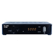 De nieuwe BLOMC One-C  IPTV Box  MET  één jaar abonnement  + 8000 TV zenders
