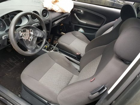 Seat Ibiza - 1.2-12V/Schade/Sloop (ook in onderdelen) - 1