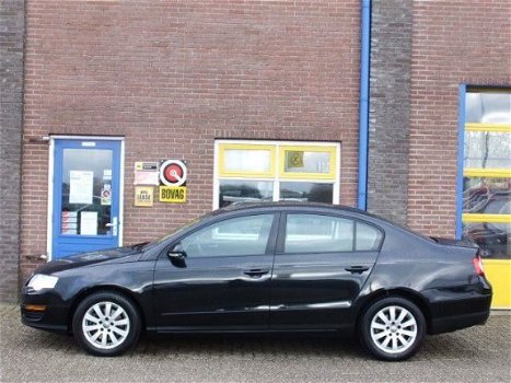 Volkswagen Passat - 2.0 FSI Trendline - 1