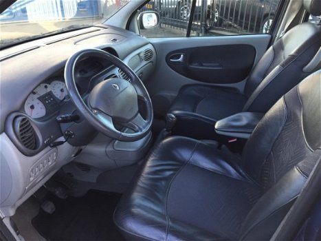 Renault Scénic - 2.0-16V PRIVILÈGE, AIRCO(CLIMA), HALF-LEDER INTERIEUR, 4X ELEK-RAMEN, CENT-VERGREND - 1