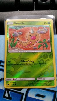 Weedle 1/111 Common (reverse) Sun & Moon Crimson Invasion - 1