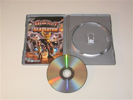 Ratchet Gladiator Platinum - PS2 - 4