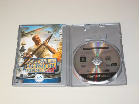 Medal Of Honor Rising Sun Platinum - PS2 - 3