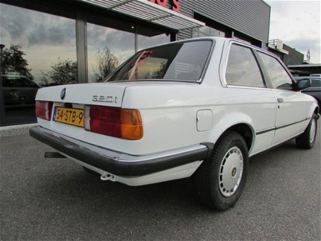 BMW 3-serie Coupé - 320I Automaat - 1