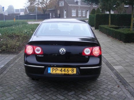 Volkswagen Passat - 1.8 TFSI Comfortline - 1