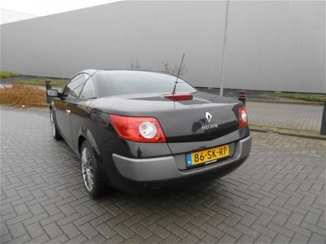 Renault Mégane coupé cabriolet - 2.0-16V Privilège Luxe - 1