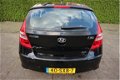 Hyundai i30 - 1.6i i-Drive Cool 5drs Airco Usb Parrot trekhaak airco - 1 - Thumbnail