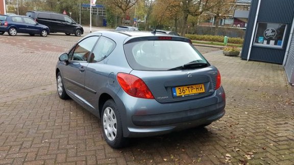 Peugeot 207 - 1.4 XR - 1