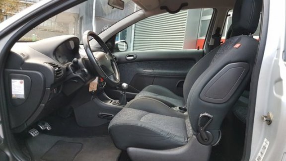 Peugeot 206 - 1.4-16V QUIKSILVER - 1