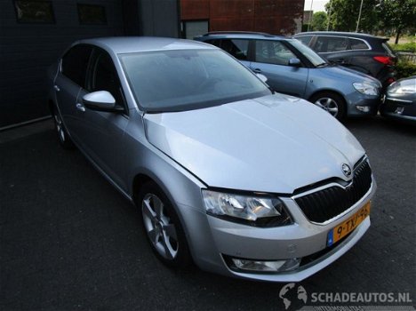 Skoda Octavia - 2.0 TDI 110KW DSG ELEGANCE BUSINESS-LINE CLIMA NAVIGATIE - 1