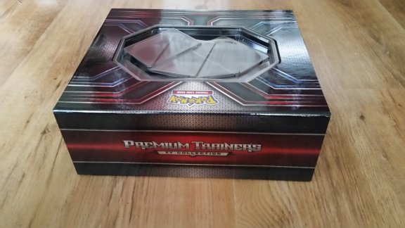 1 x Shining legend elite Premium trainer box (LEGE BOX) - 4