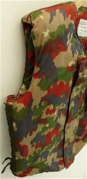 Scherfwerend Vest / Lichaamspantser (Vest & Hoes), Zwitserland, Alpenflage Camouflage, jaren'80. - 4